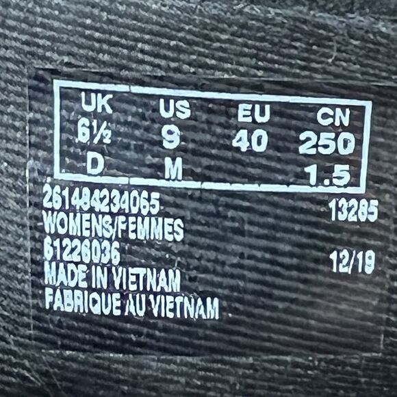 Clarks Cushion Womens Sz 9 M Comfort Casual Sandals Black Suede Leather Open Toe - Picture 10 of 11